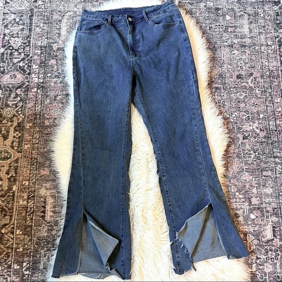 SHEIN Super Stretch High Waisted Split Hem Flare Jeans Curvy Size 2XL - Picture 1 of 8